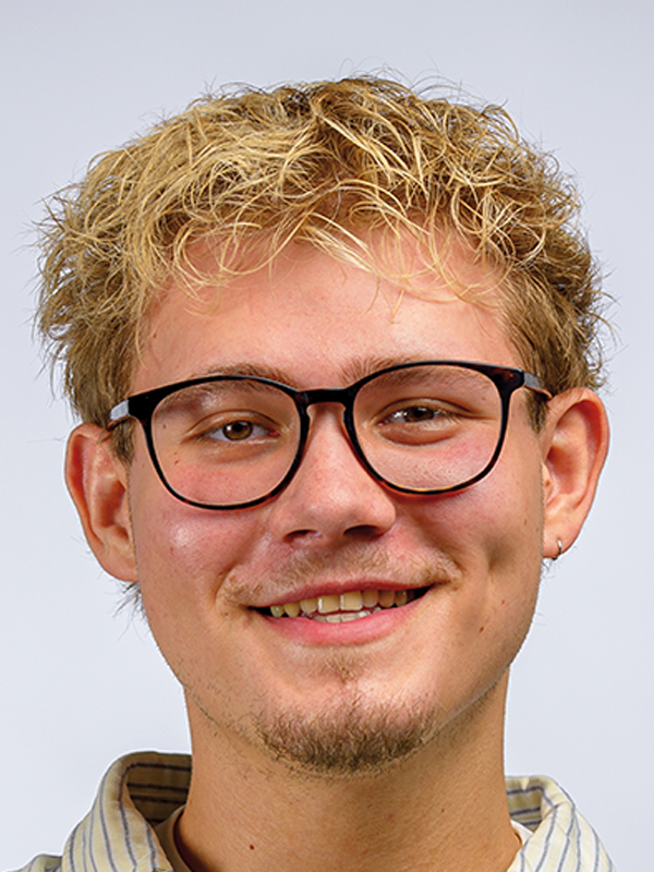 Chris Zimmer als Peter Mertens
