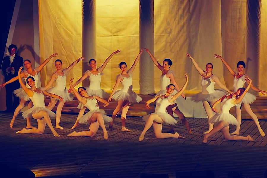 auf der Show-Bühne